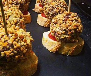 Canapé de mousse y sobrasada