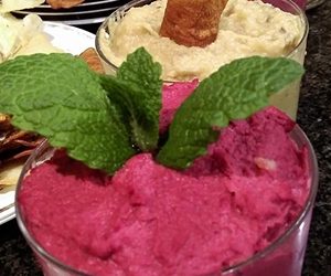 Mini panecillos de salmón y pepinillo